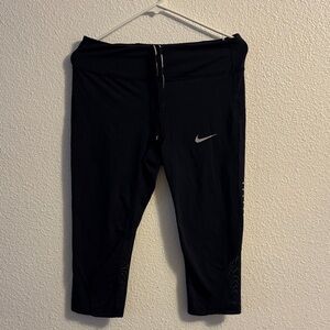 Nike Black Cropped Leggings
